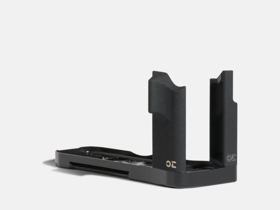 AG100RF (Black / Silver coated)