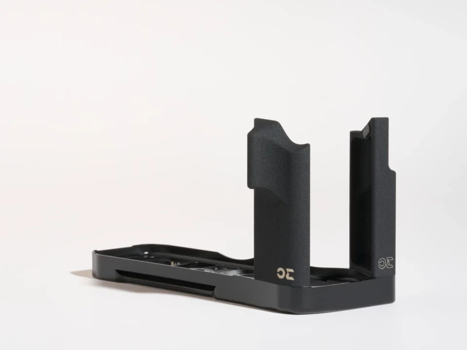 AG100RF (Black / Silver coated)