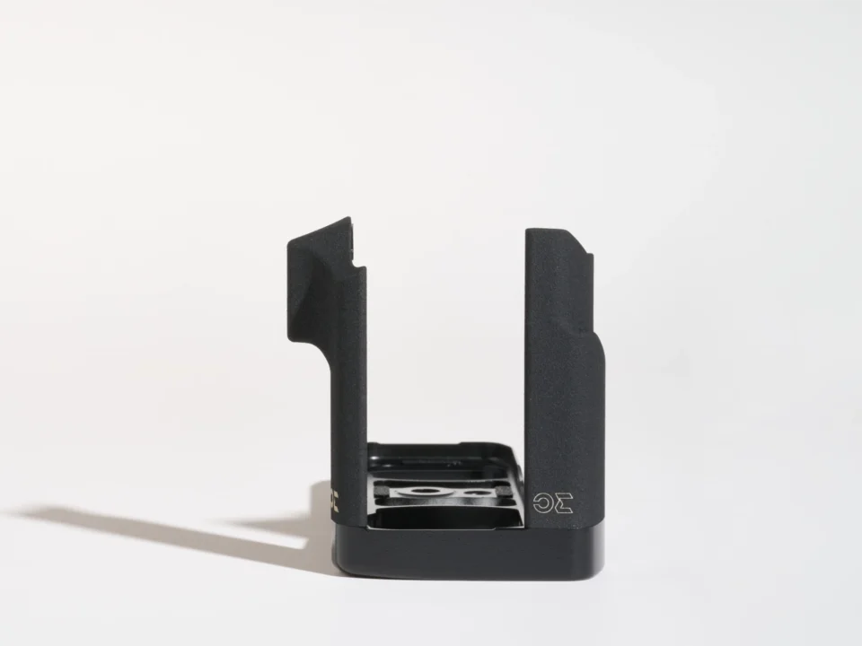 AG100RF (Black / Silver coated)