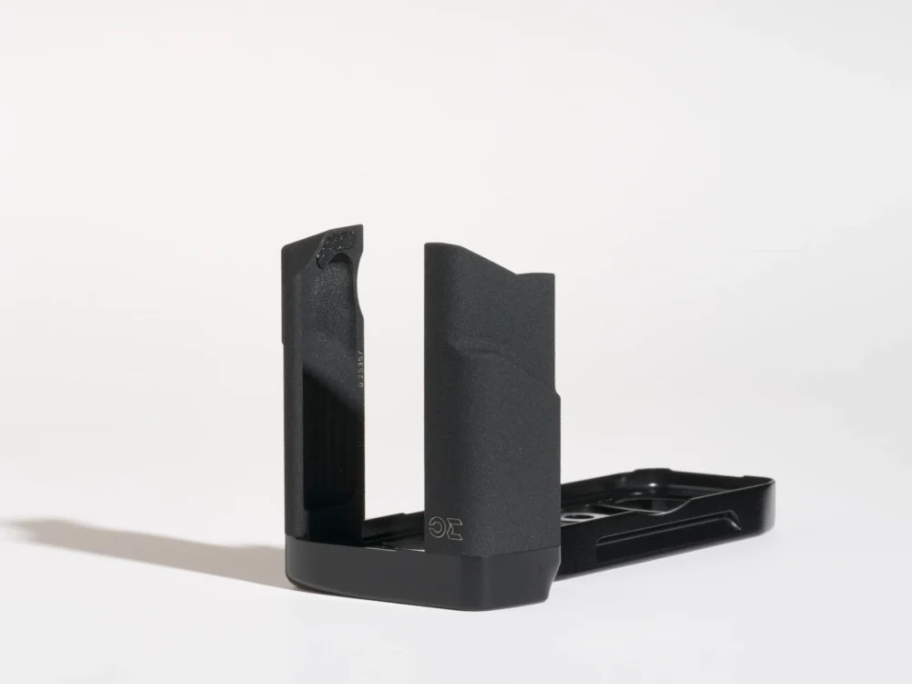 AG100RF (Black / Silver coated)