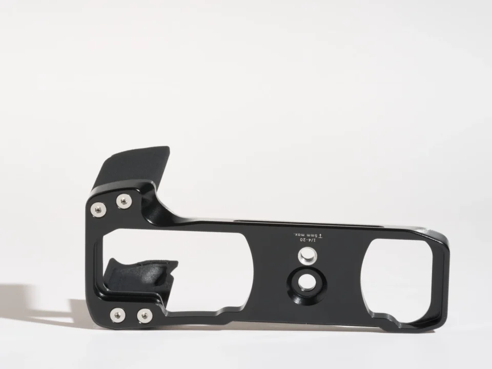 AG100RF (Black / Silver coated)