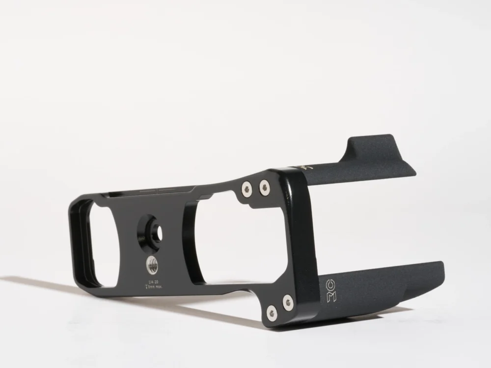 AG100RF (Black / Silver coated)