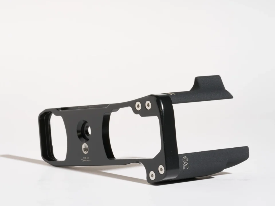 AG100RF (Black / Silver coated)