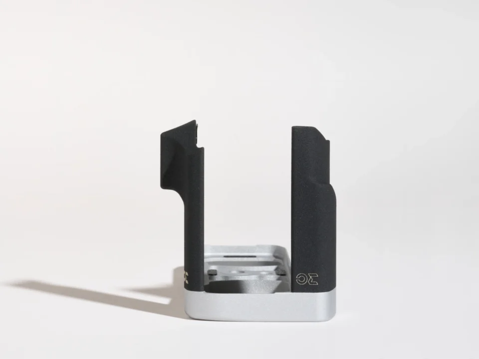 AG100RF (Black / Silver coated)