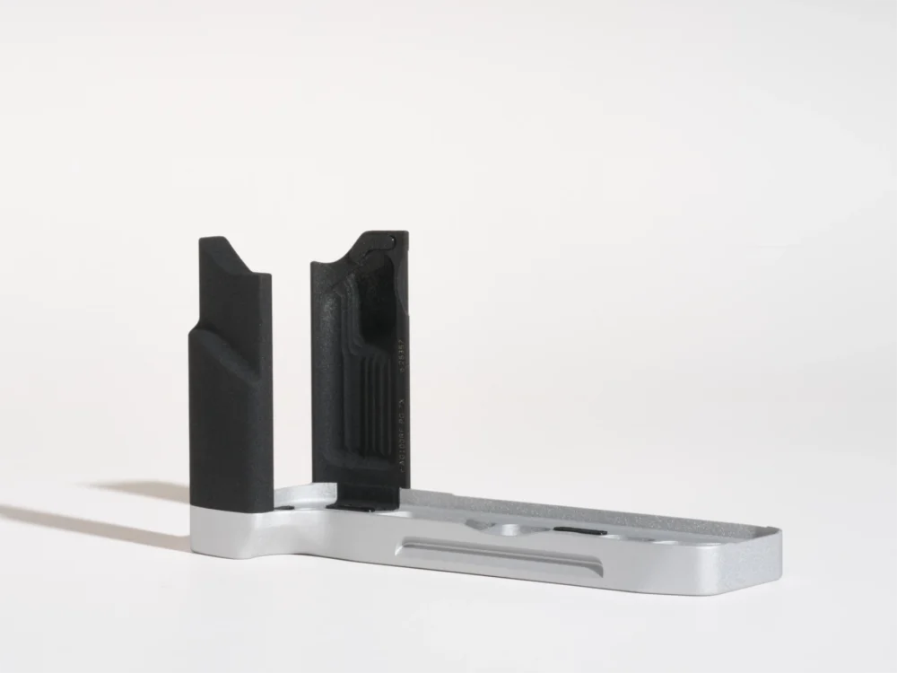 AG100RF (Black / Silver coated)