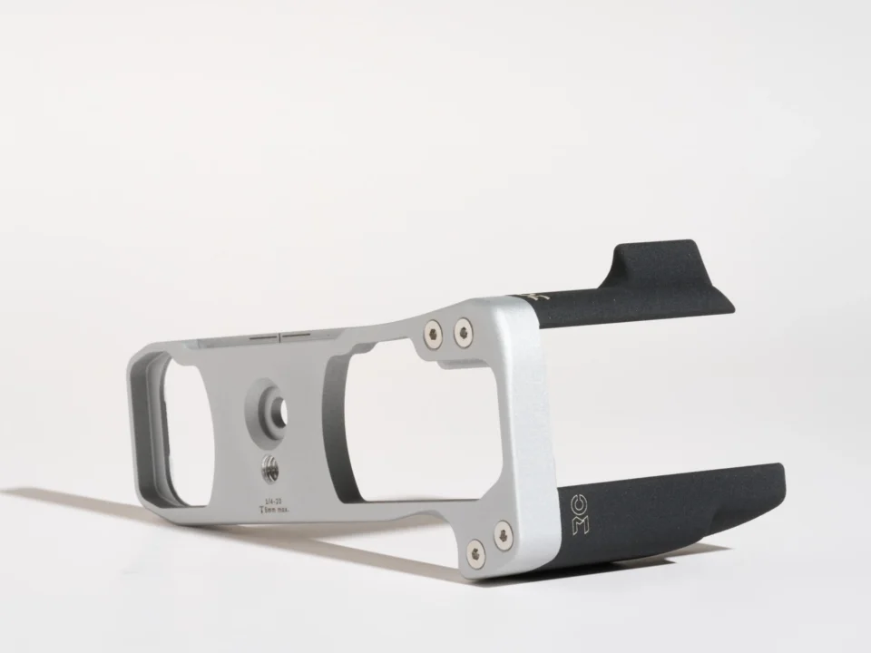 AG100RF (Black / Silver coated)